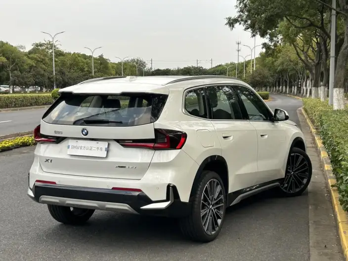 BMW X1 2025 Model xDrive25Li X Design Set – фото 5