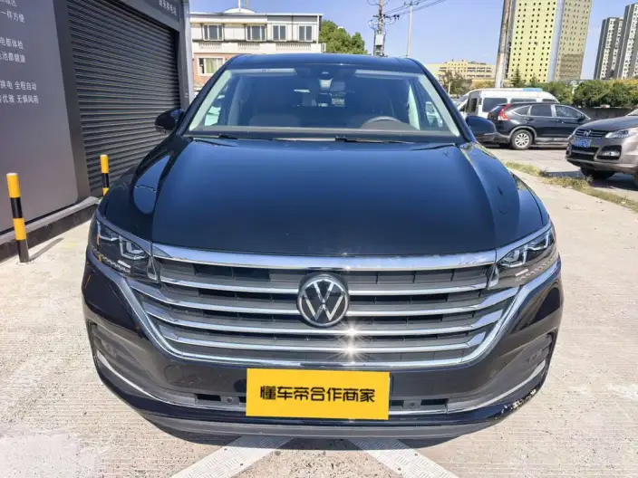 Viloran 2024 Model 330TSI Business Edition – фото 2