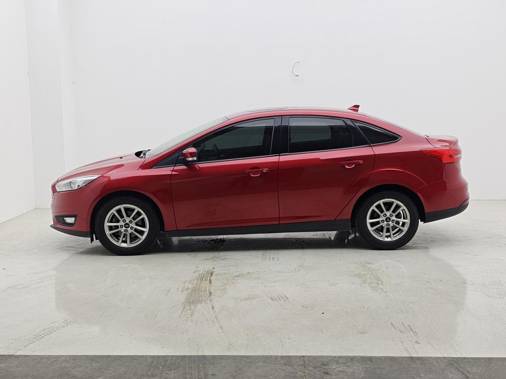 Ford Focus 2018 Classic Edition Тройная литиевая батарея 1.6L автоматическое Fashion Zhixing Edition