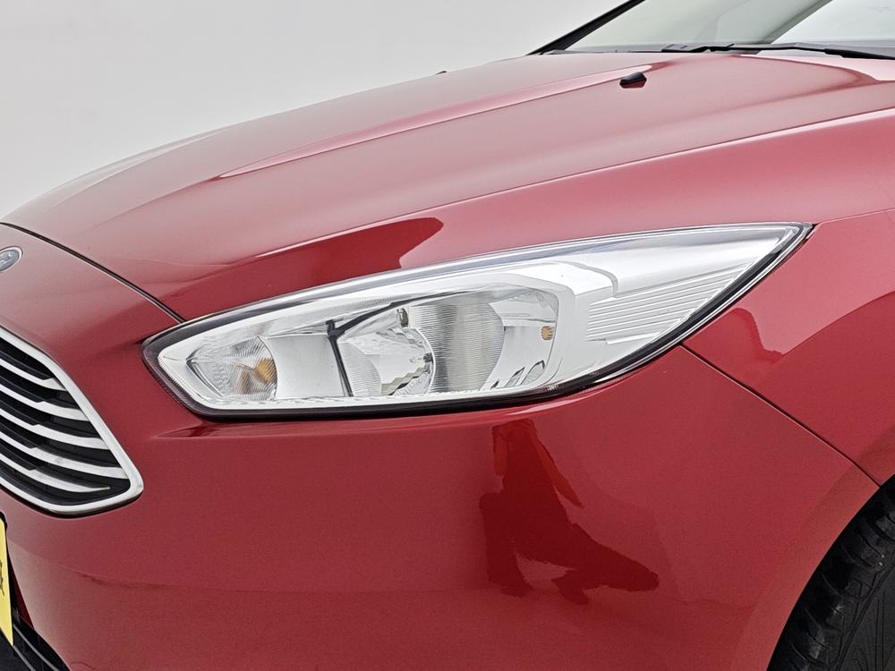 Ford Focus 2018 Classic Edition Тройная литиевая батарея 1.6L автоматическое Fashion Zhixing Edition – фото 12