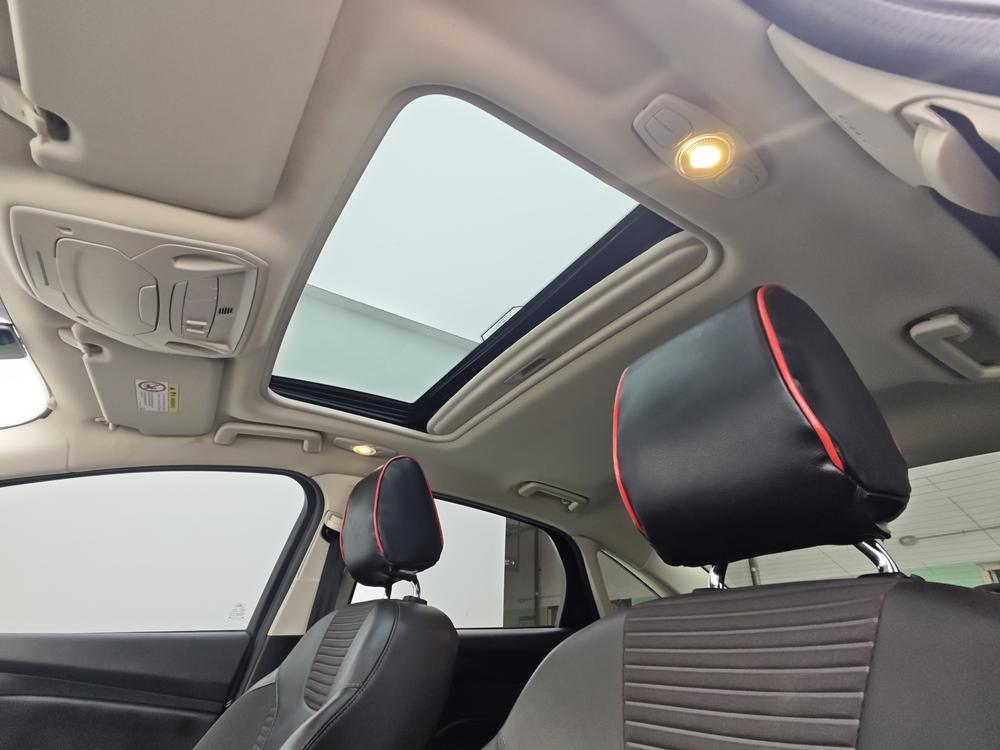 Ford Focus 2018 Classic Edition Тройная литиевая батарея 1.6L автоматическое Fashion Zhixing Edition – фото 19