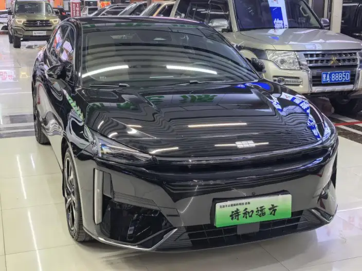Geely Galaxy L6 2023 Model 1.5T DHT 125km Galaxy – фото 10
