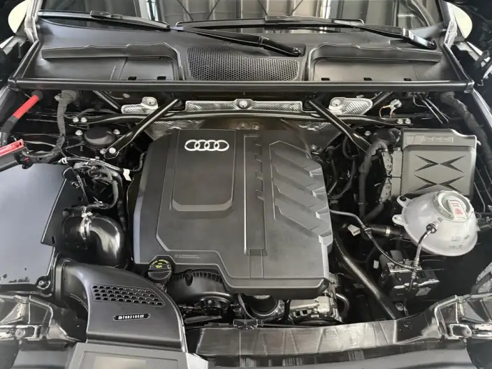 Audi Q5L 2024 Model 40TFSI Luxury Dynamic Model – фото 6