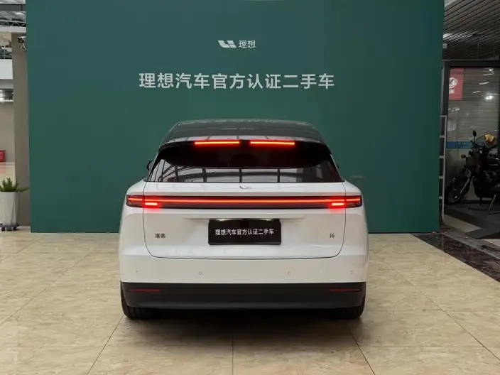Li Auto i6 2025 Model 4WD Standard Edition – фото 3