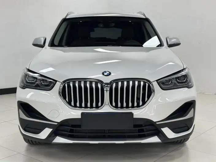 BMW X1 2022 Model sDrive20Li Fashion Model – фото 2