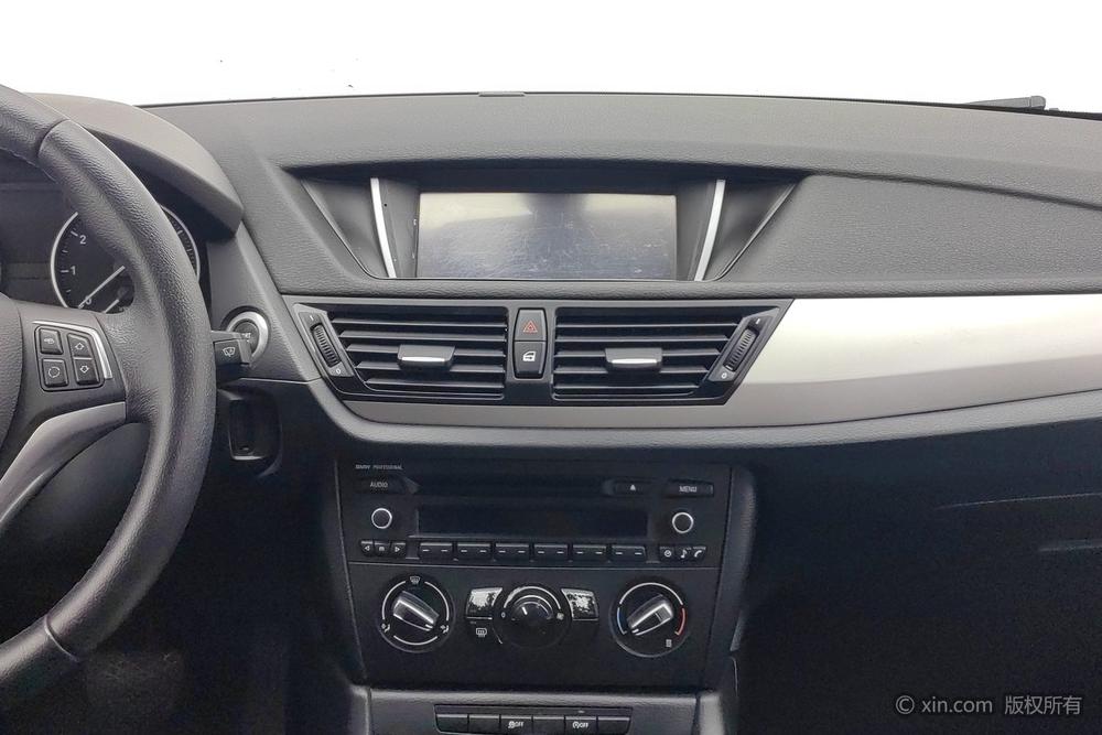 BMW X1 2014 sDrive18i Fashion – фото 9