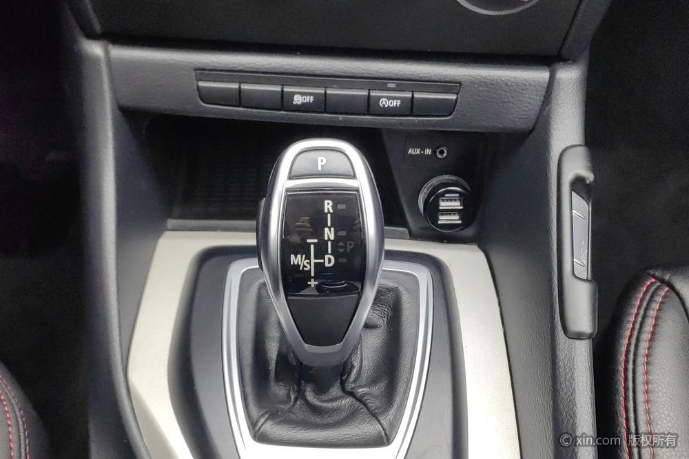 BMW X1 2014 sDrive18i Fashion – фото 15