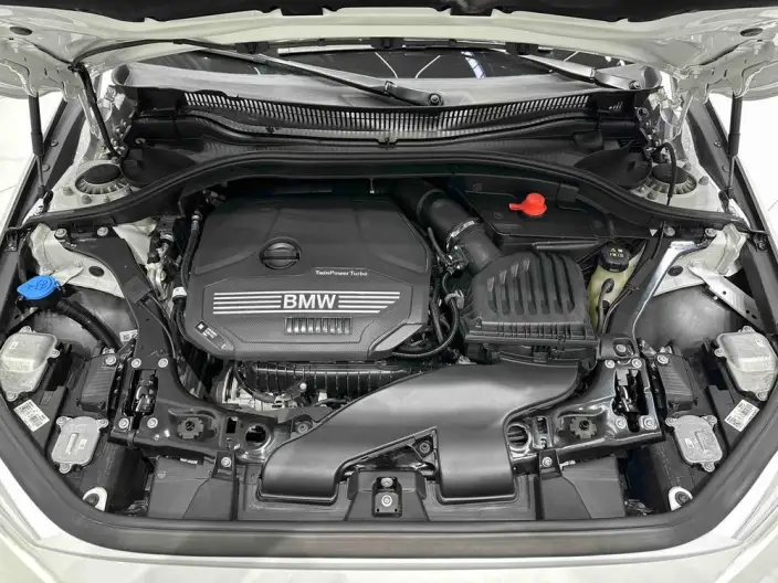 BMW 1 Series 2023 Model 120i M Sports Night Edition – фото 7