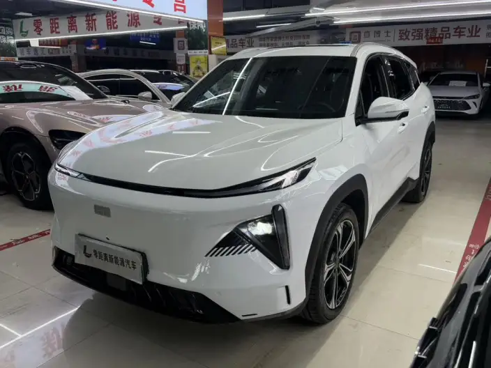 Geely Galaxy L7 2023 Model 1.5T DHT 115km MAX – фото 1