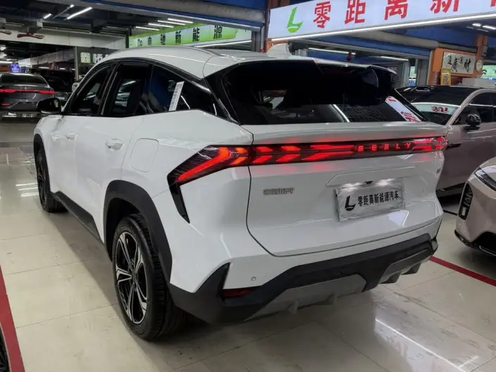 Geely Galaxy L7 2023 Model 1.5T DHT 115km MAX – фото 4