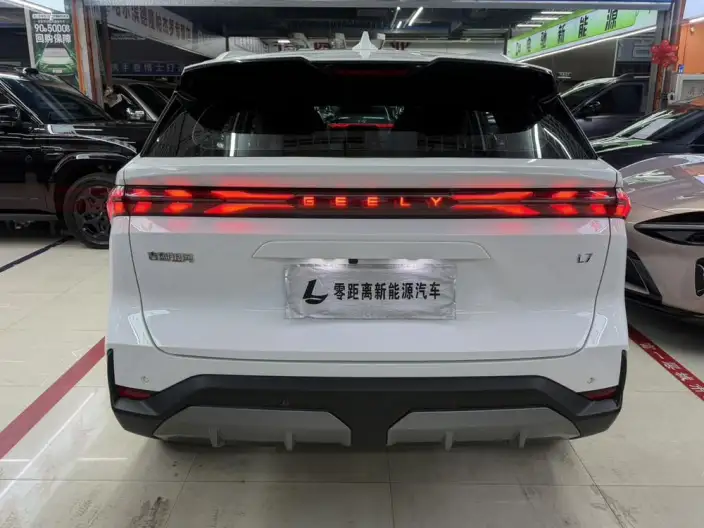 Geely Galaxy L7 2023 Model 1.5T DHT 115km MAX – фото 5