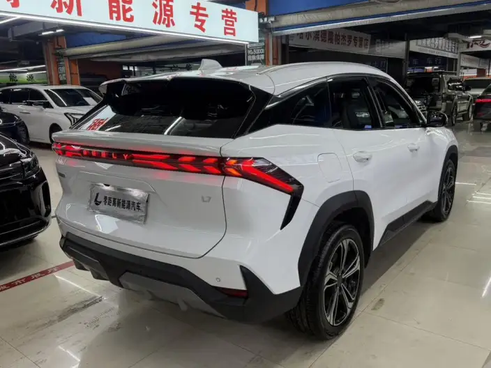 Geely Galaxy L7 2023 Model 1.5T DHT 115km MAX – фото 6
