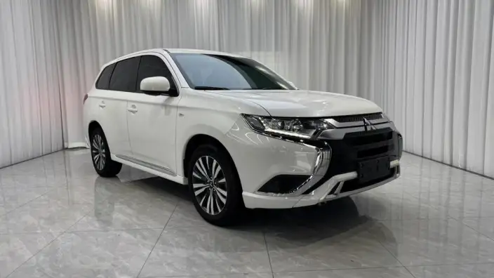 Mitsubishi Outlander 2021 Model 2.0L 2WD Smooth Ride Edition 5 seat