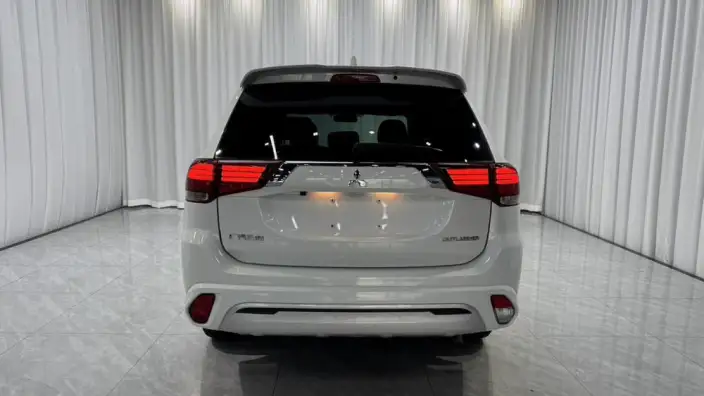 Mitsubishi Outlander 2021 Model 2.0L 2WD Smooth Ride Edition 5 seat – фото 5