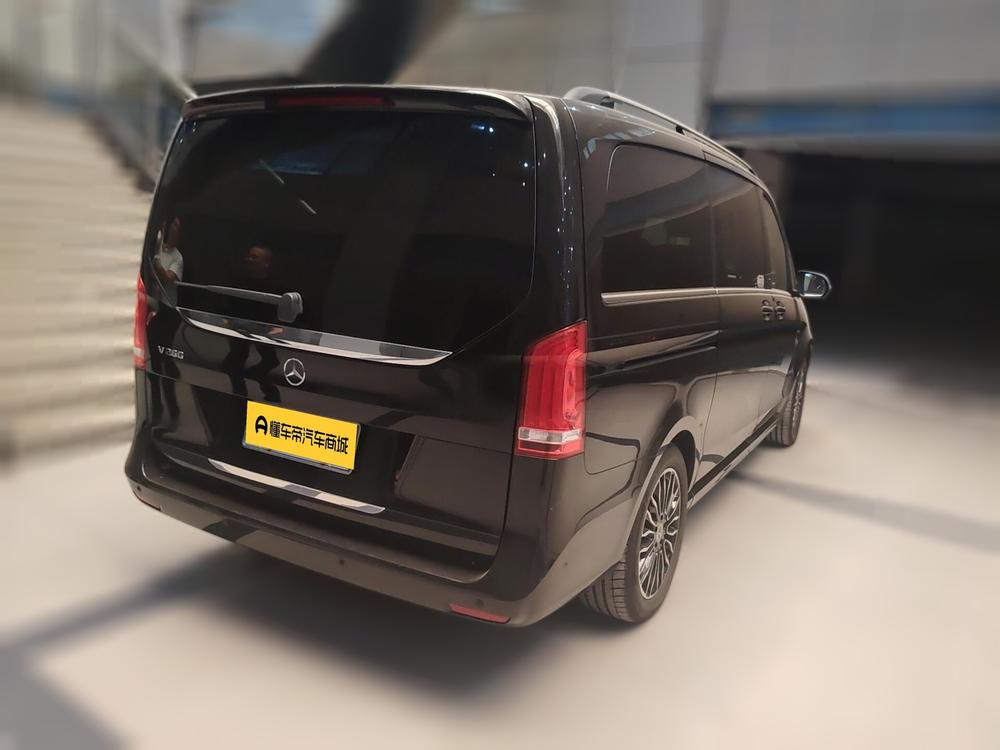 Mercedes-Benz V-Class 2018 V 260 Premium Edition Country VI – фото 2