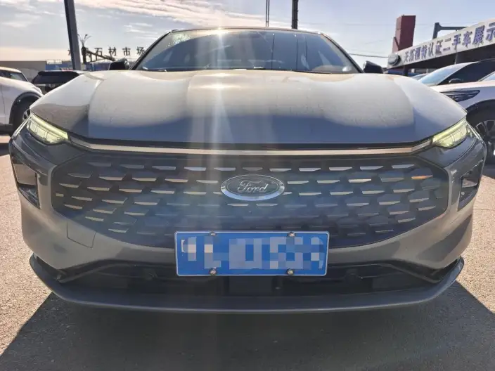 Ford Mondeo 2022 Model Facelift EcoBoost 245 Luxury Model – фото 2