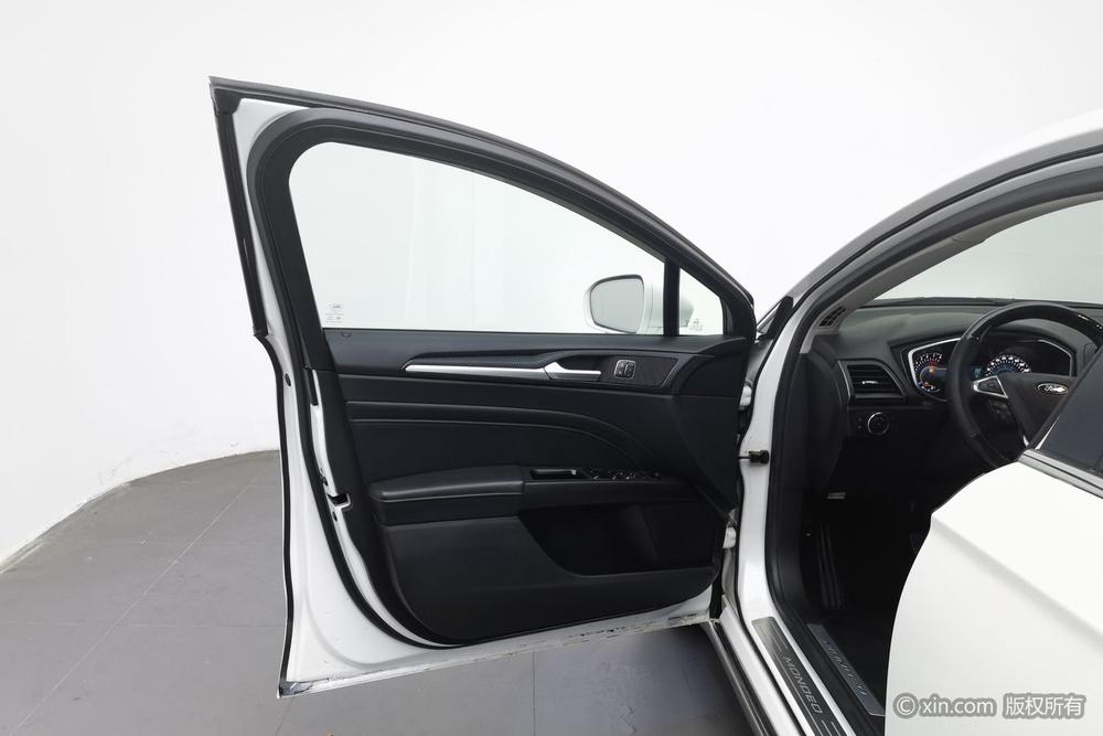 Ford Mondeo 2013 2.0L GTDi240 Luxury Sport – фото 23