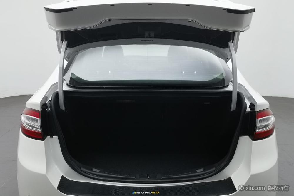 Ford Mondeo 2013 2.0L GTDi240 Luxury Sport – фото 24