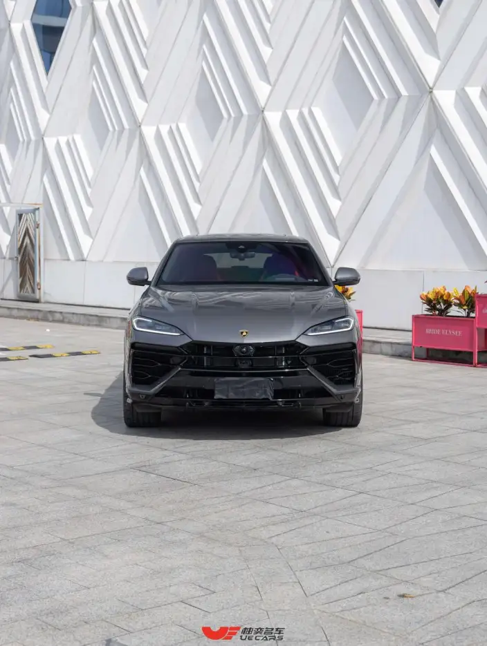 Urus SE 2025 Model 4.0T Standard Model – фото 2
