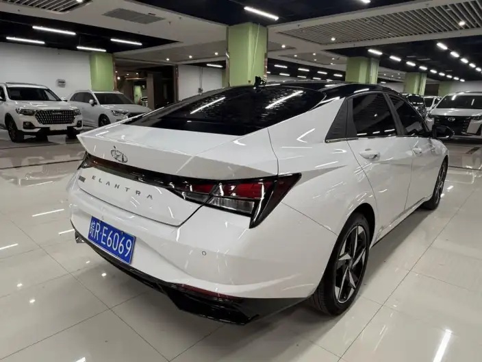 Hyundai Ioniq 2022 Model 1.5L CVT GLX Elite Edition – фото 6