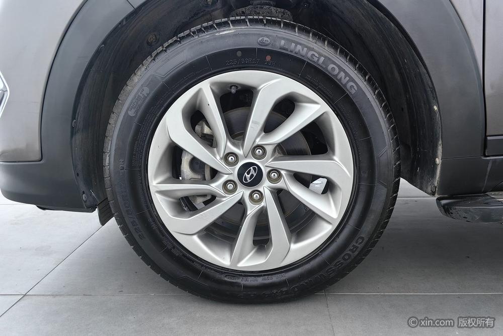 Hyundai Tucson 2015 1.6T DCT 2WD Smart – фото 8