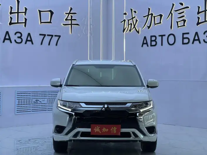 Mitsubishi Outlander 2021 Model Facelift 2.0L 2WD Smooth Ride Edition 5 seat