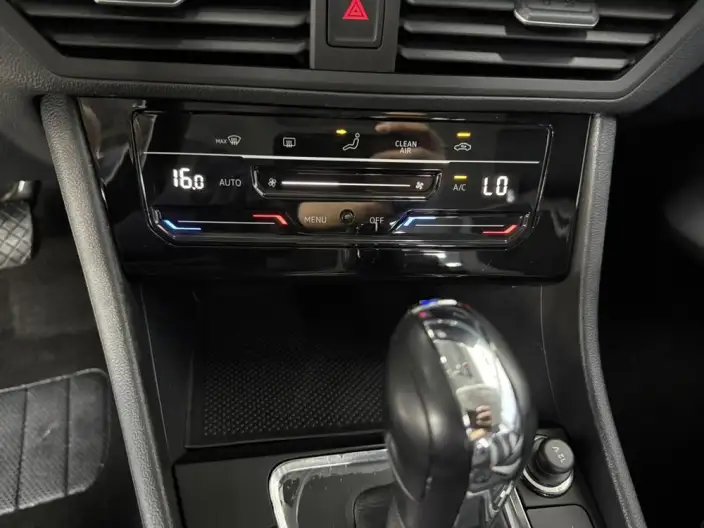 Volkswagen Bora 2023 Model 1.5L Automatic Smooth Ride Limited edition – фото 10