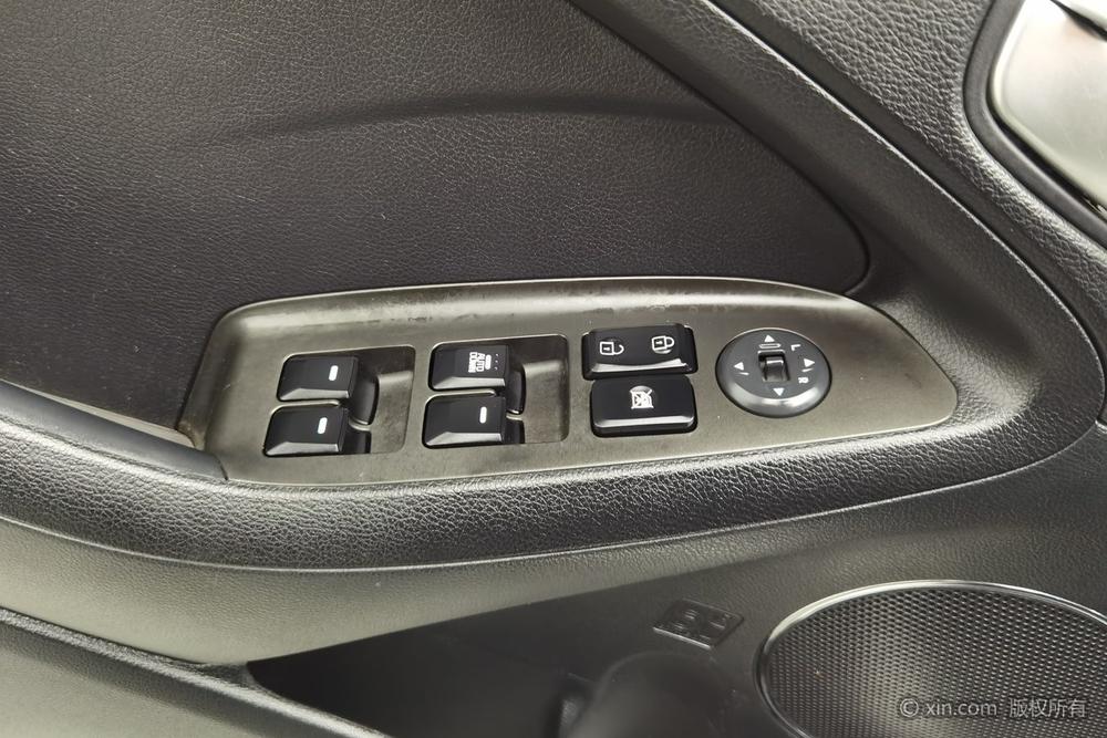 Kia K3 2015 1.6L Manual GL S – фото 22