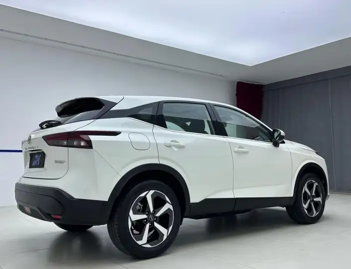 Nissan Qashqai 2023 Model 1.3T Deluxe Edition – фото 6