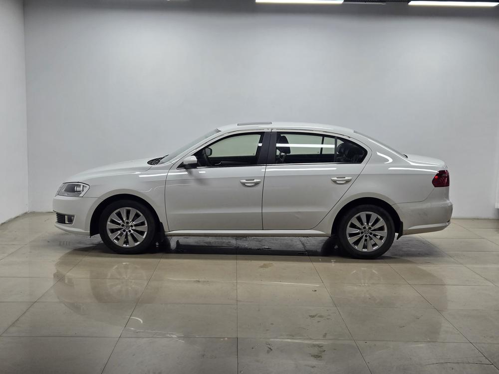 Volkswagen Lavida 2013 Classic Facelift 1.6L Automatic Comfort – фото 4