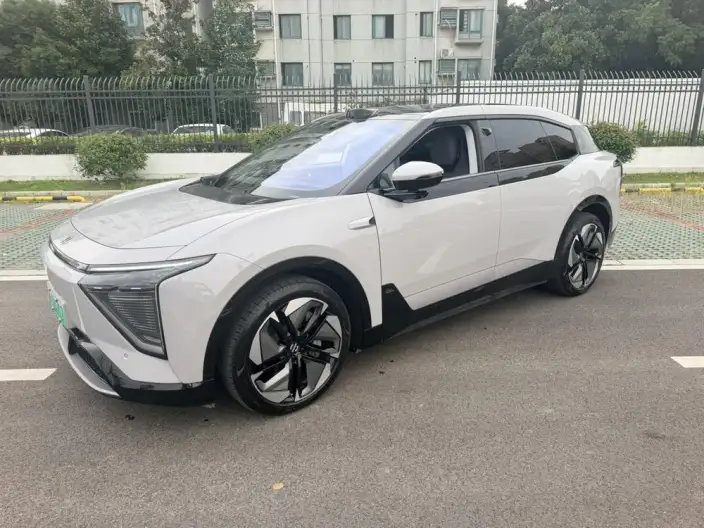 HiPhi HiPhi Y 2023 Model 560km Elite Edition – фото 10