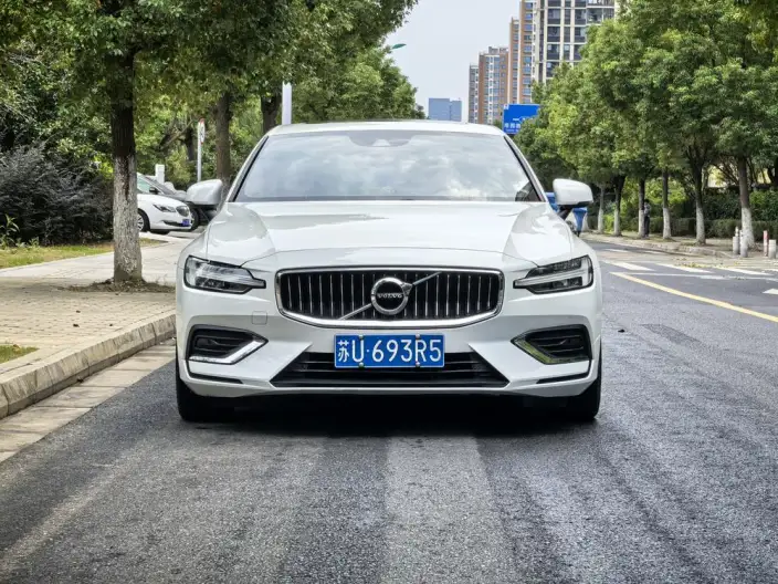 Volvo S60 2022 Model B4 Smart Range Sports Edition