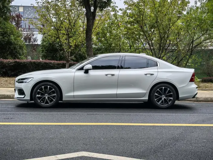 Volvo S60 2022 Model B4 Smart Range Sports Edition