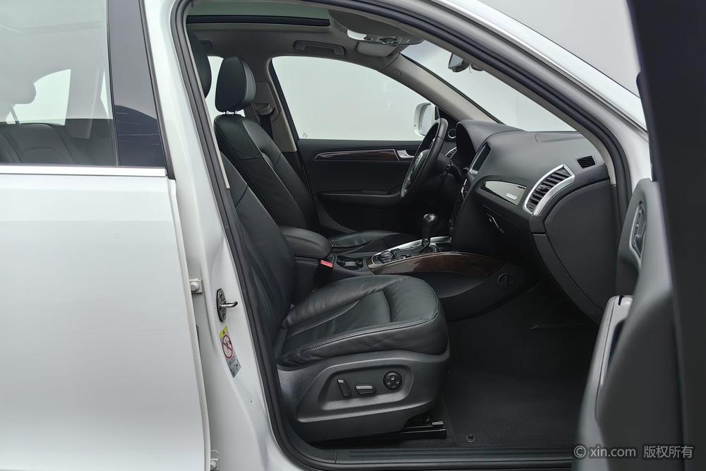 Audi Q5 2012 2.0 TFSI Comfort – фото 24