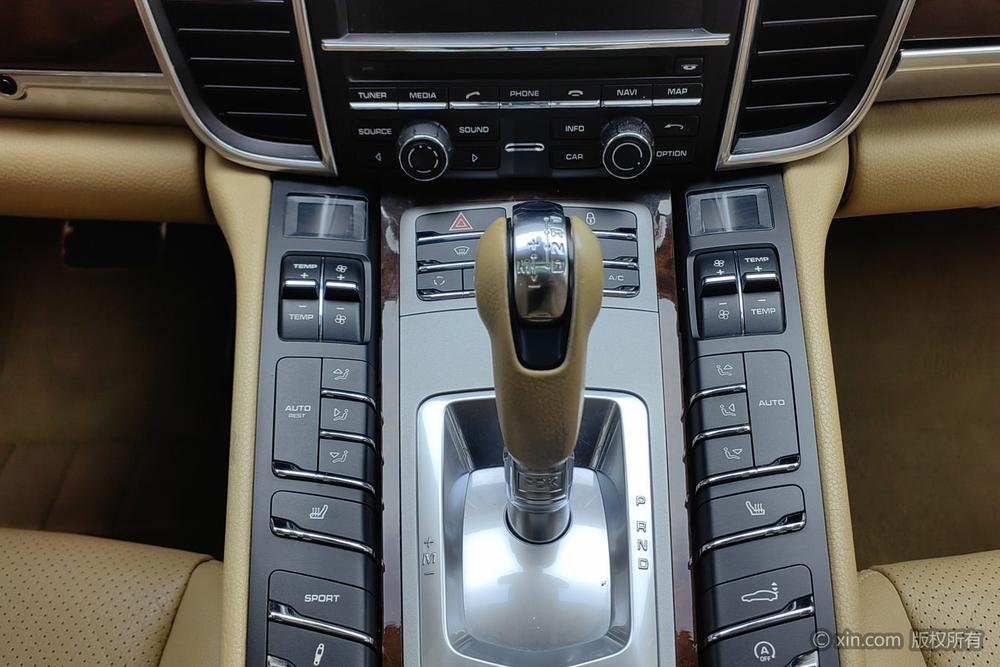 Porsche Panamera 2010 Panamera 4 3.6L – фото 14
