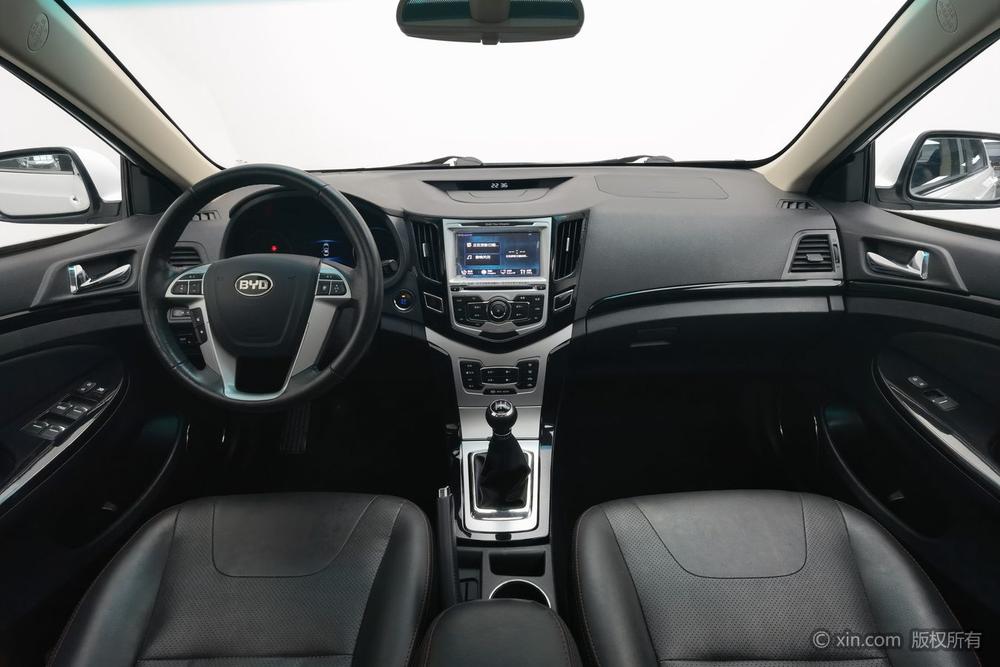 Surui 2014 1.5L Manual Luxury – фото 14