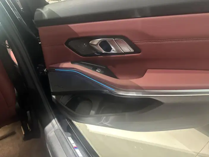 BMW 3 Series 2025 Model 330Li M Sports Night Set – фото 4