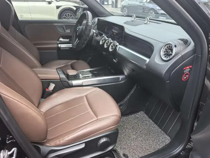 Mercedes-Benz GLB 2023 Model GLB 220 Dynamic Model – фото 6