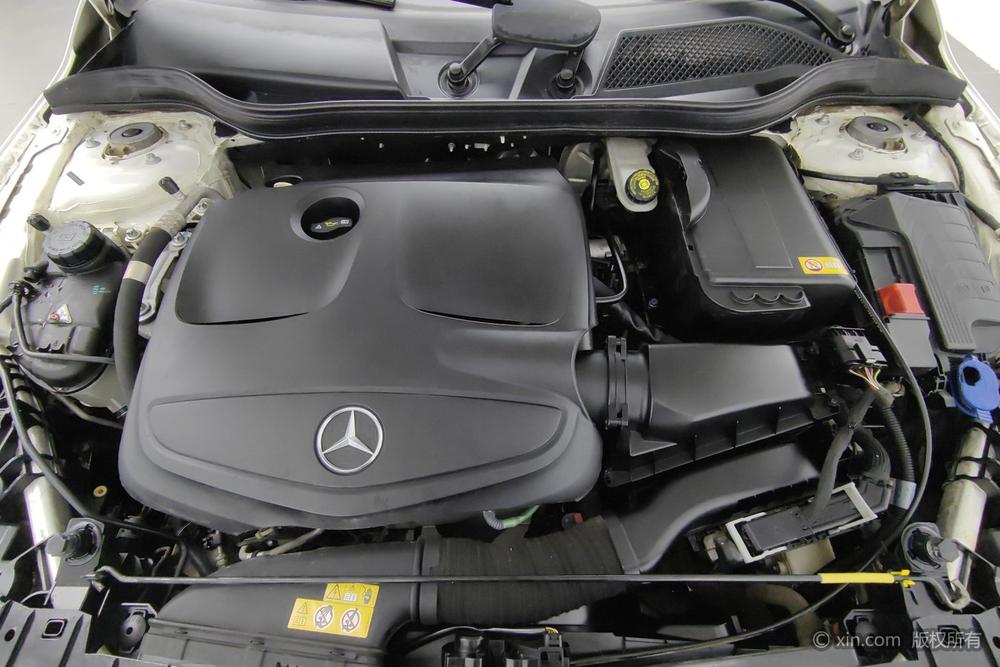 Mercedes-Benz GLA 2015 GLA 200 Dynamic – фото 5