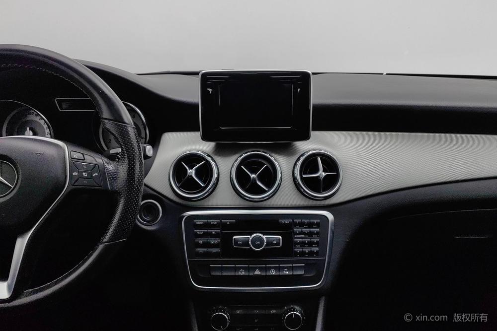 Mercedes-Benz GLA 2015 GLA 200 Dynamic – фото 9