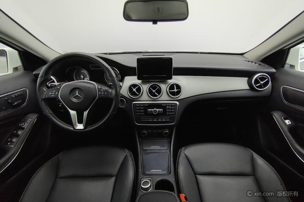 Mercedes-Benz GLA 2015 GLA 200 Dynamic – фото 13