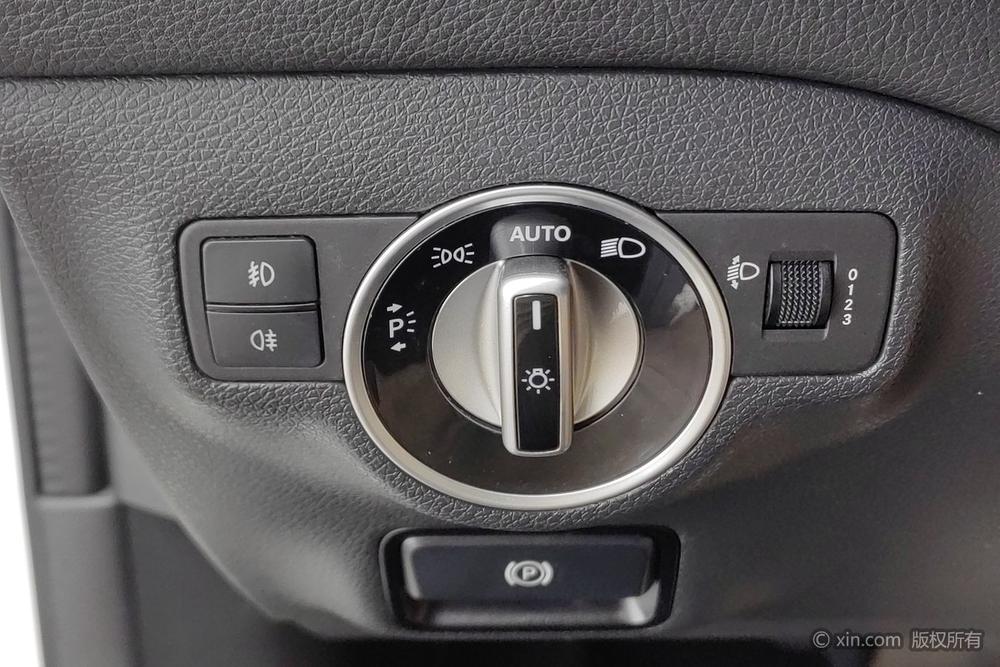Mercedes-Benz GLA 2015 GLA 200 Dynamic – фото 16