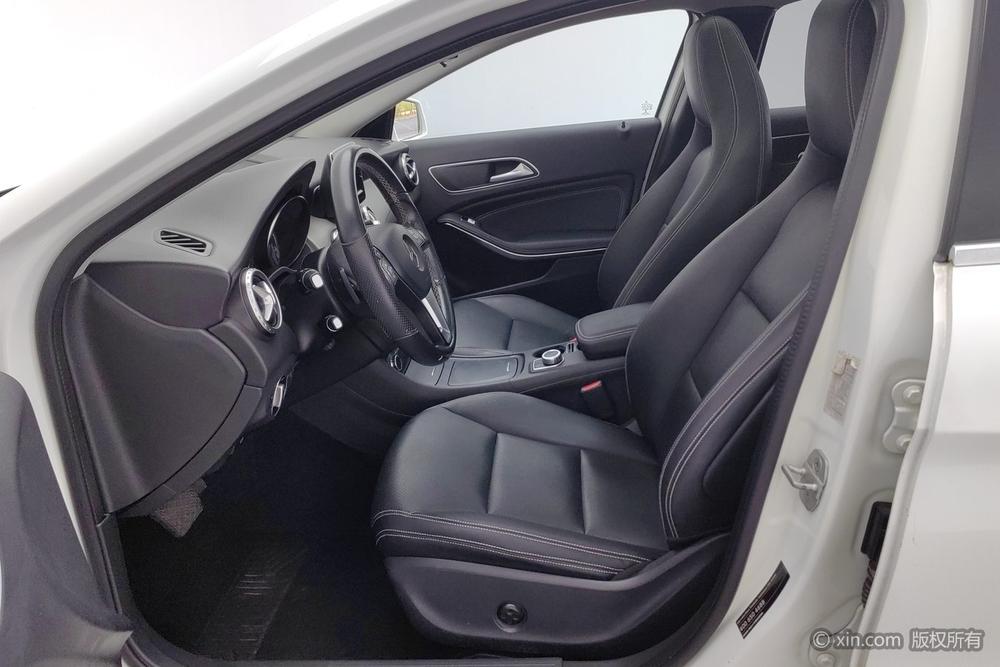 Mercedes-Benz GLA 2015 GLA 200 Dynamic – фото 17