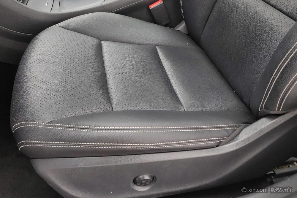 Mercedes-Benz GLA 2015 GLA 200 Dynamic – фото 18