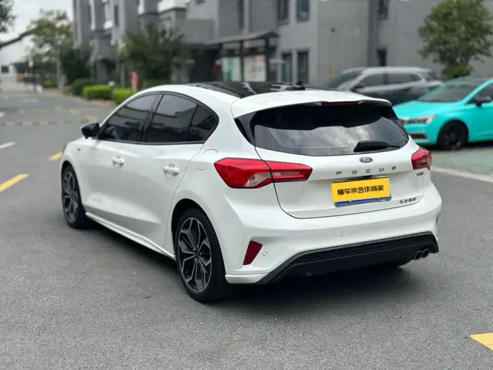 Ford Focus 2021 Model Hatchback EcoBoost 180 Automatic ST Line