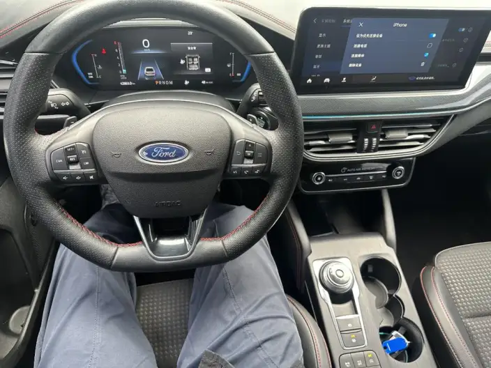 Ford Focus 2021 Model Hatchback EcoBoost 180 Automatic ST Line – фото 8