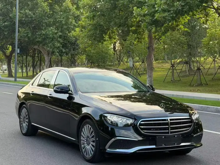 Mercedes-Benz E-Class 2022 Model E 300 L Luxury Model sedan – фото 3