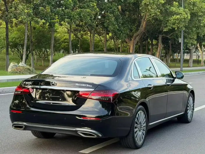 Mercedes-Benz E-Class 2022 Model E 300 L Luxury Model sedan – фото 6