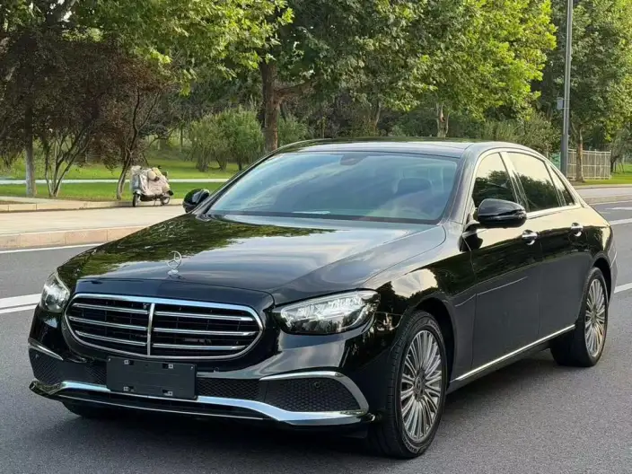 Mercedes-Benz E-Class 2022 Model E 300 L Luxury Model sedan – фото 10