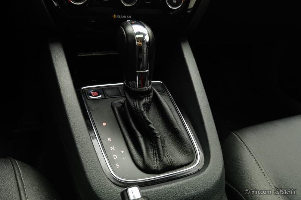 Volkswagen Sagitar 2017 180TSI автоматическое Premium – фото 15